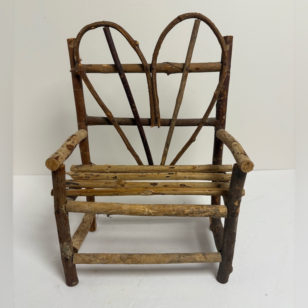 Rustic Heart-Back Wooden Plant Holder Chair